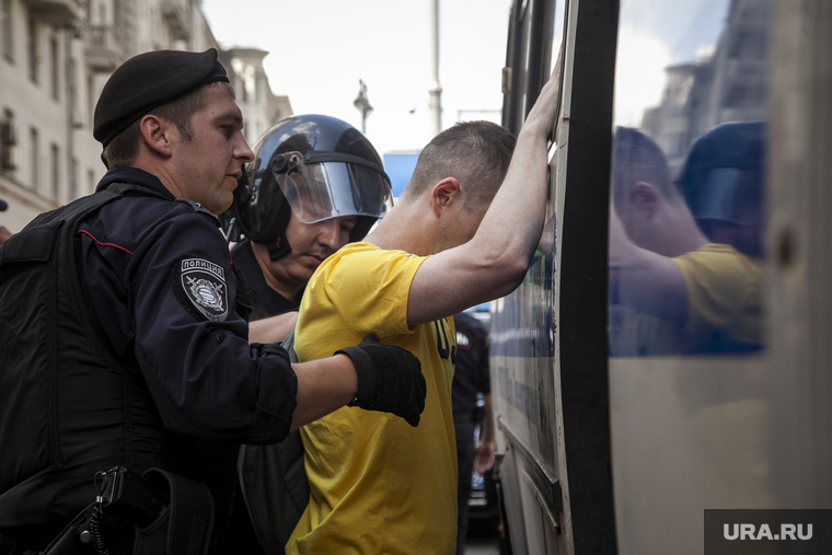 Несанкционированная акции оппозиции "Допускай" на Тверской улице 13. Москва, автозак, росгвардия, тверская улица, задержание