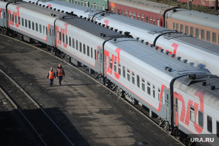 Клипарт. Москва, поезд, железнодорожный состав, хождение по путям, электропоезд, ржд, железнодорожник, железная дорога