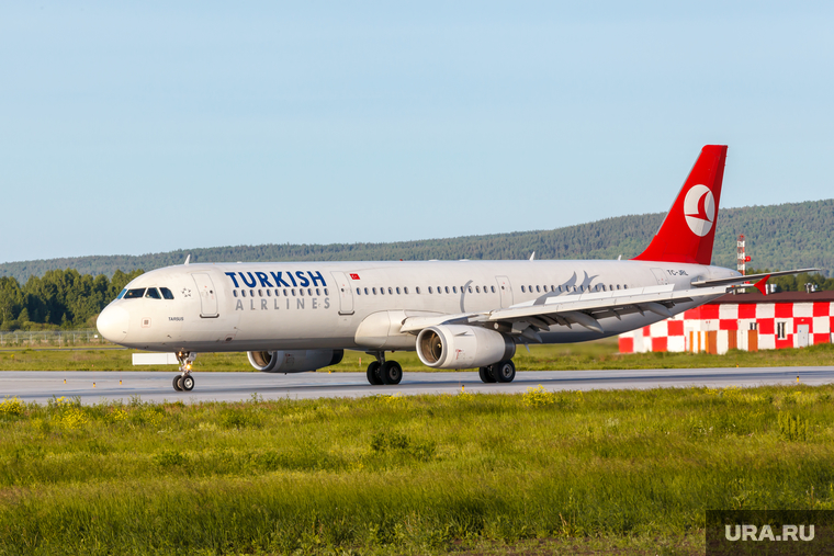Споттинг в Кольцово. Екатеринбург, аэропорт, airbus А321, турецкие авиалинии, turkish airlines