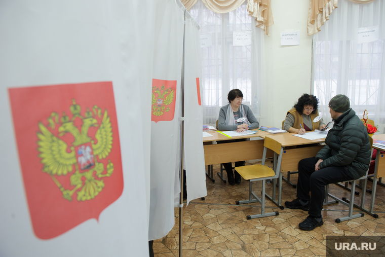 ВЫБОРЫ 2018. Голосование на выборах Президента Российской Федерации в Екатеринбурге, кабинки для голосования, регистрация, выборы, топ, избирательный участок, звездочка, выборы 2024