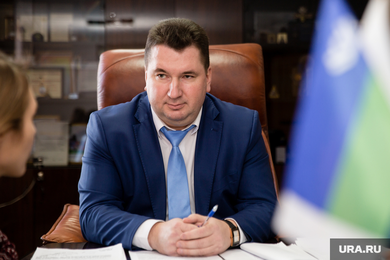 Югорского мэра принуждают под угрозами забрать проблемный долгострой