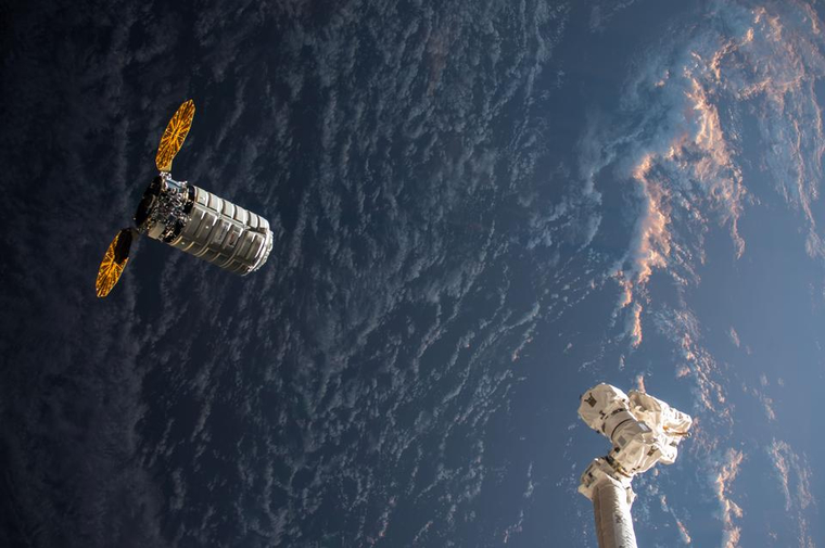 Клипарт сток pickupimage. spacePD. Екатеринбург, космос, спутник, космический корабль, планета земля, космическая станция, космический аппарат, орбитальная станция