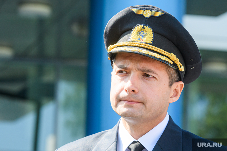 Пресс-конференция по аварийной посадке рейса U6178 в Подмосковье. Екатеринбург, юсупов дамир