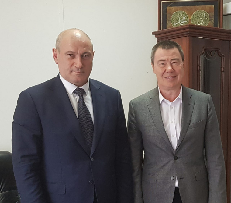 Гаджи Абдулкаримов и Марат Кабаев обсудили перспективы строительства мечети в Екатеринбурге