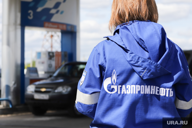 Рейд по АЗС со специалистами из лаборатории энергоэффективности. Курган, бензин, топливо, газпромнефть, азс, заправка автомобиля