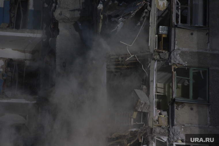 В ХМАО произошло частичное обрушение пятиэтажного дома. ФОТО