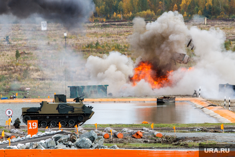 RAE-2015. Russia Arms Expo-2015. Первый день. Нижний Тагил, бтр, ракушка, взрыв