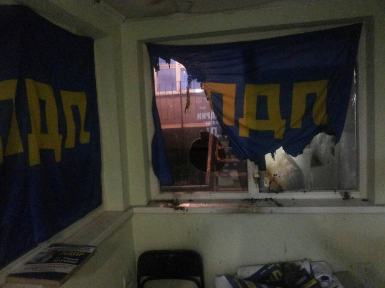 В Шадринске подожгли штаб ЛДПР