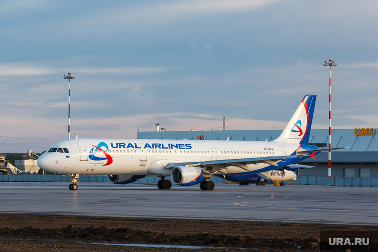 Споттинг в Кольцово. Екатеринбург, уральские авиалинии, аэропорт, airbus А321