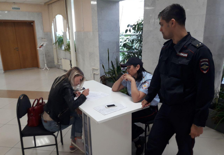 Жанна Лалетина вызвала полицию на участок для голосования
