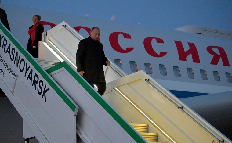 После экстремальной посадки в Пулково Владимир Путин взывал пилота на разговор