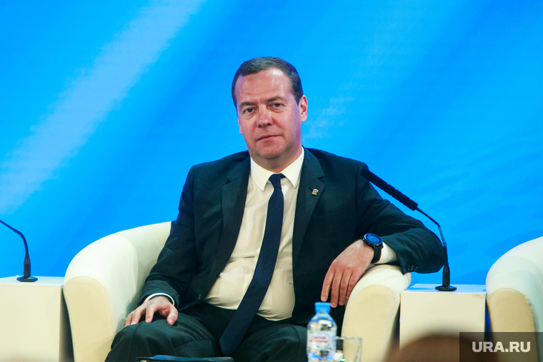Всероссийская конференция партии "Единая Россия" "Направление 2026". Москва, портрет, медведев дмитрий