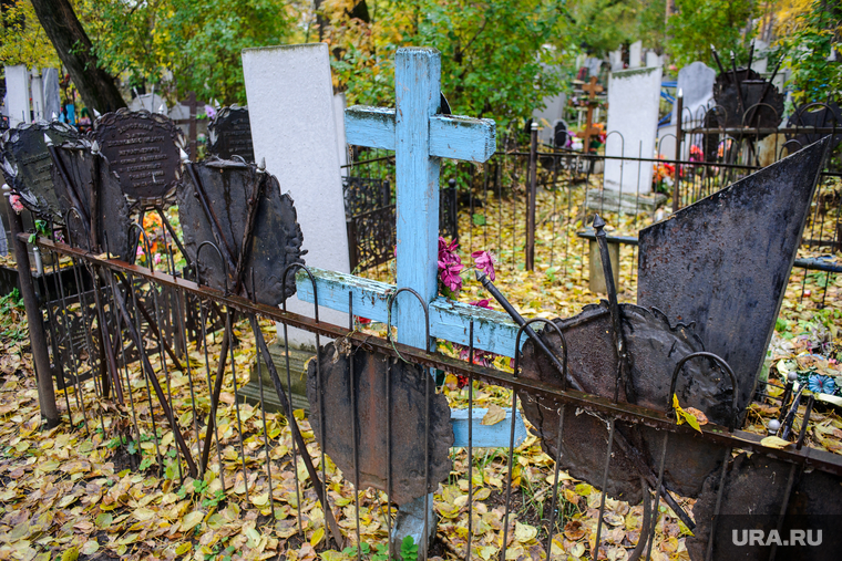 Дача Андрея Заленского в Касли, Челябинская область, кладбище, каслинский некрополь, похороны