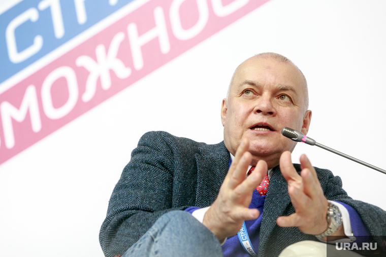 Всероссийский форум "Россия страна возможностей", первый день. Москва, портрет, киселев дмитрий, можно