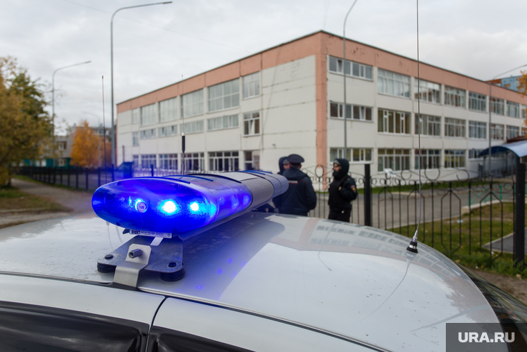 Эвакуация 18 школы после обнаружения предмета похожего на взрывное устройство. Сургут