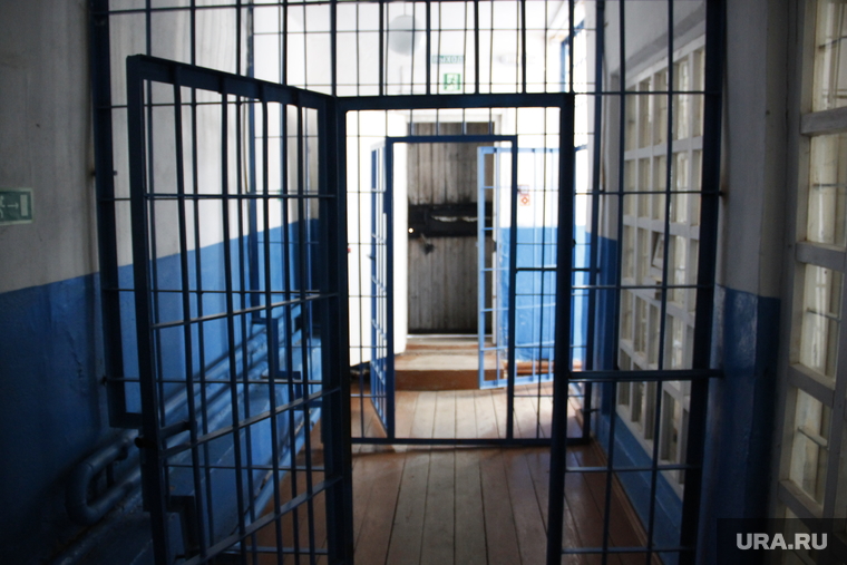 Пермь-36. , тюрьма, решетка, открытая дверь, клетка