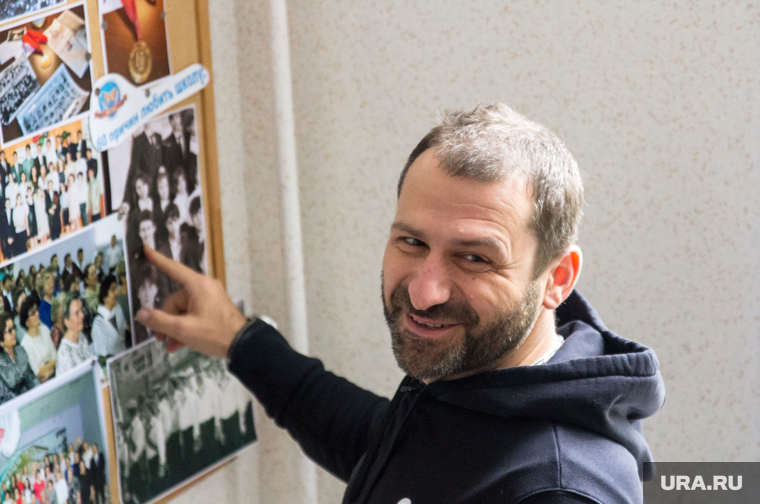 Миллиардер Игорь Рыбаков в родной школе № 56. Магнитогорск, рыбаков игорь, технониколь