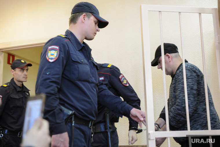 Арест криминального авторитета Рахмана Абдуллаева, в суде Центрального района. Челябинск, конвой, абдуллаев рахман