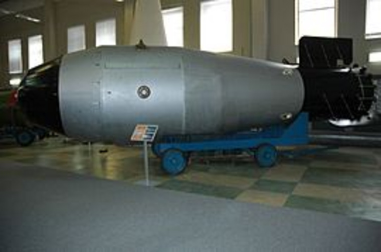 Руководство СССР знало, что «Царь-бомба» была непригодна для войны