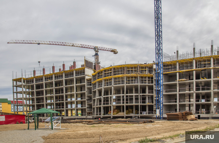 центральная больница в г. стройка окружной. больница долгострой нижневартовск. новостройки около 52 больницы. окружная больница нижневартовск стройка.