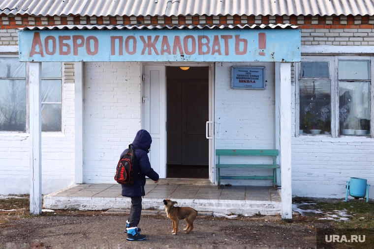 Рыбновская школа перестанет работать с лета 2020 года, учеников будут возить в школу села Целинное