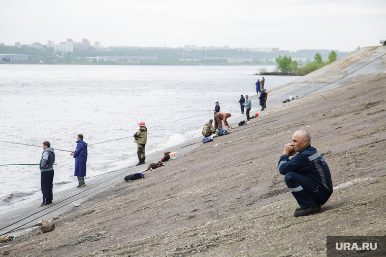 Рыбаки на Камской ГЭС. Пермь, рыбаки, рыба, рыбалка, река кама