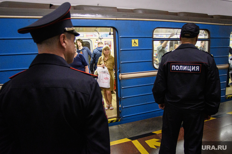 Концерт на станции метро Площадь 1905 года. Екатеринбург, безопасность, полиция, метро