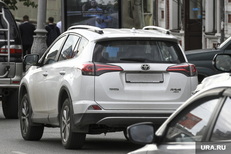 Автомобиль Тойота Рав-4 на улицах города. Екатеринбург, toyota, автомобиль, тойота, рав-4, rav-4