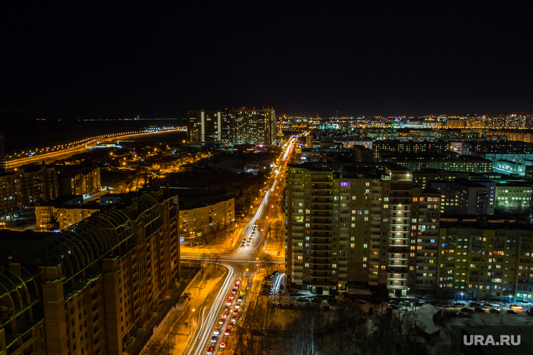 Город ночью. Сургут, ночь, ночной город, огни города, улица мелик-карамова, городской пейзаж