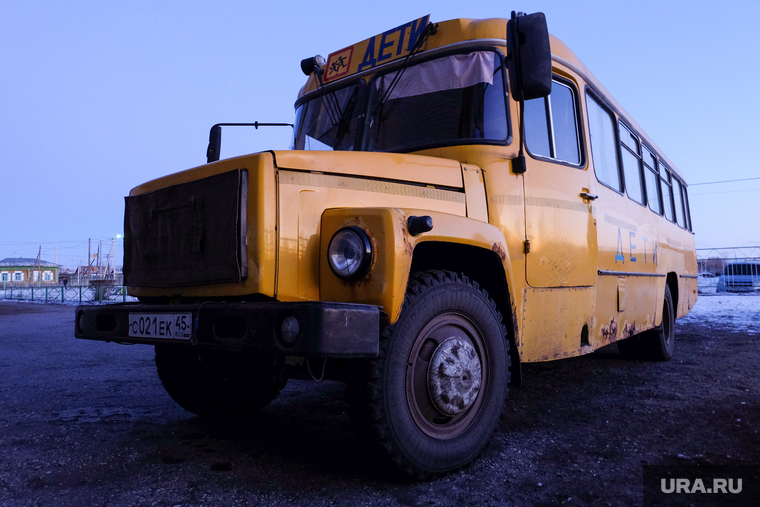 Встреча губернатора Курганской области Алексея Кокорина с учителями Звериноголовской школы, школьный автобус, желтый автобус