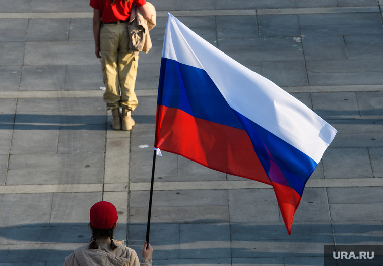 День флага в Екатеринбурге, триколор, флаг россии, юнармия