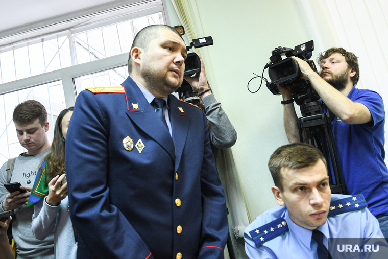 Выступает Сергей Мальцев, начальник первого отдела по расследованию особо важных дел СКР по Свердловской области. Обвинение поддерживает прокурор