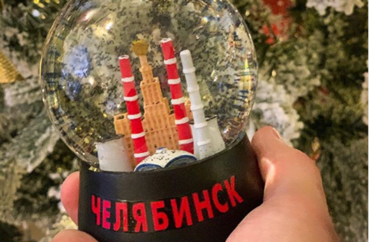 Цена новогодних украшений колеблется от 1,5 до 2 тысяч рублей