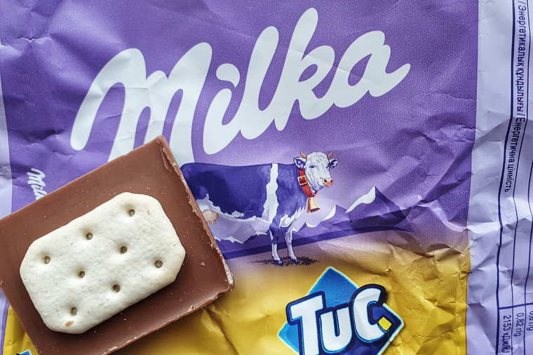 Компенсацию за посторонний предмет в шоколадке оценили в 10 тысяч рублей