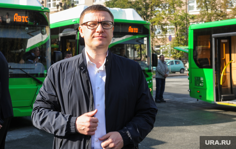 Текслер Алексей на презентации автобусов на газомоторном топливе. Челябинск, текслер алексей, автобус на газу