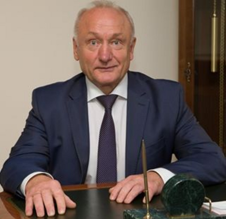 Глава Белоярского района Сергей Маненков в свободное время увлекается кулинарией
