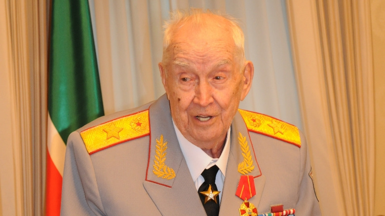 Махмут Гареев возглавлял Академию военных наук с 1995 года