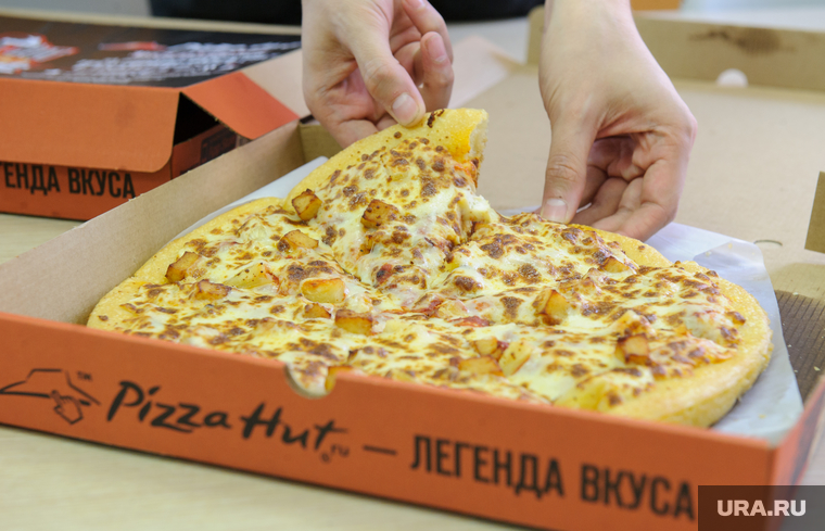 Пицца от Pizza Hut. Екатеринбург, фастфуд, пицца, pizza hut, пище, еда