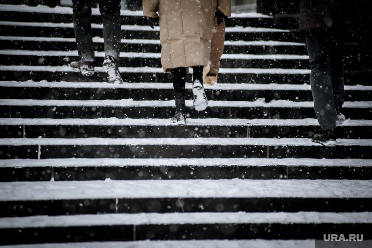 Снегопад в Екатеринбурге, снег, зима, ноги, снегопад