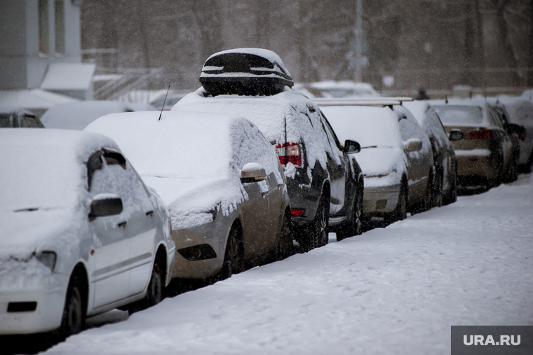 Снегопад в Екатеринбурге, снег, зима, снегопад, автомобили, парковка
