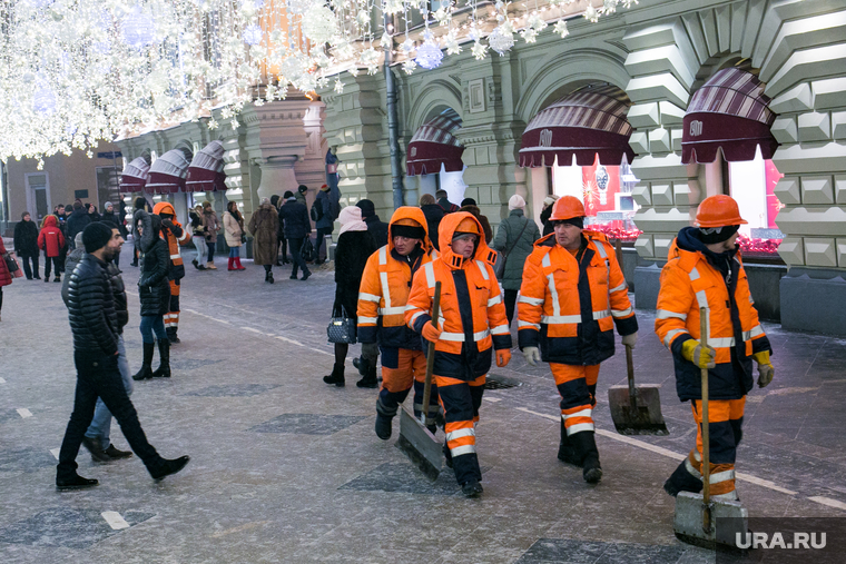 Новогодняя Москва. Москва., дворники
