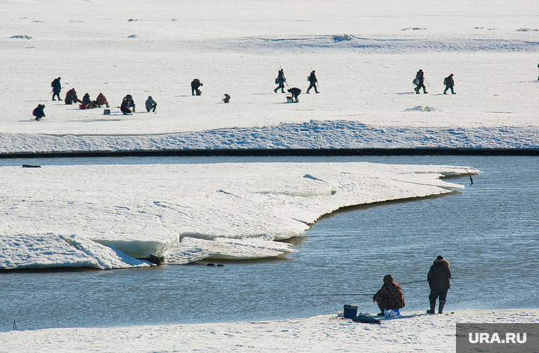 Погода. Пермь, лед на реке, лед, рыбаки, зимняя рыбалка, водоем