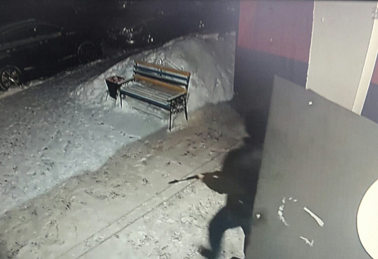 Неизвестный открыл огонь из автомата в одном из дворов Нижневартовска