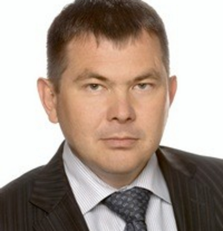 По словам Кунцевича, проректор Мезенцев (на фото) сомневается в том, что дятловцы — герои