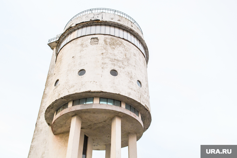 Перформанс "TOWER_1929: HUSKY TUNES EXPERIENCE" на Белой Башне. Екатеринбург, конструктивизм, белая башня