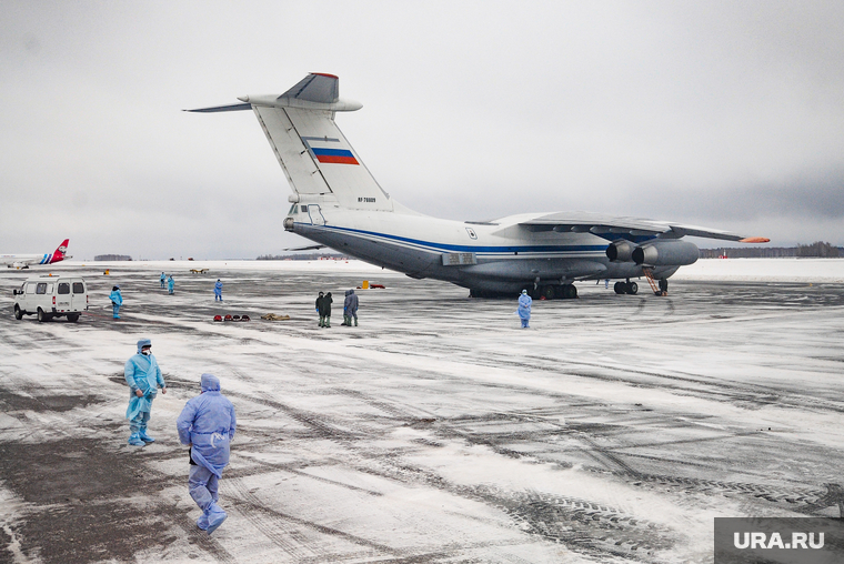 Cамолет Ил-76 военно-космических сил России прилетевшbq из Китая. Тюмень, впп, рощино, ил-76, взлетно-посадочная полоса