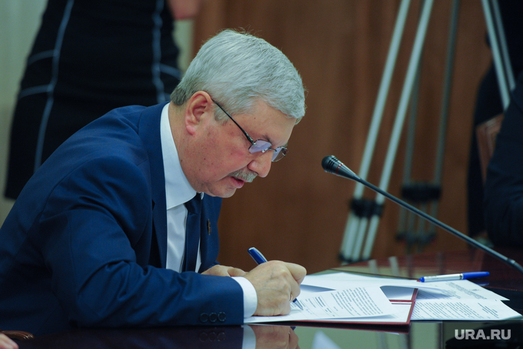 Сам Владимир Мякуш несколько лет пользуется только такими ручками