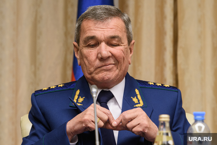Замгенпрокурора РФ пригрозил вице-губернатору ХМАО и шести мэрам уголовным делом
