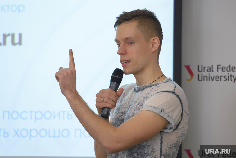 Главный редактор Sports.ru Юрий Дудь во время лекции в УрФУ. Екатеринбург