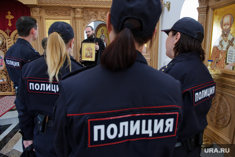 Патриарх Кирилл в Напольной школе. Свердловская область, Алапаевск, храм, вера, полиция, икона божией матери, православие